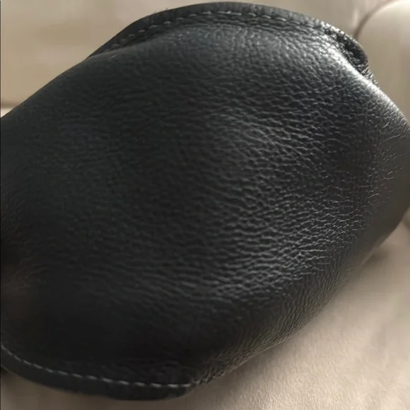 Chloe Black and Gold Shoulder Bag with Horseshoe Clasps - Picture 9 of 16